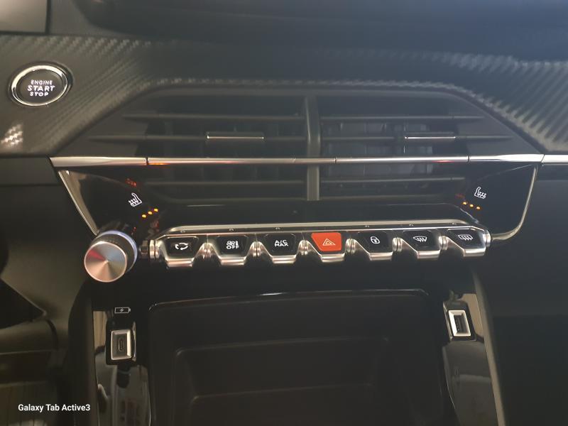 Image de la voiture Peugeot e-2008