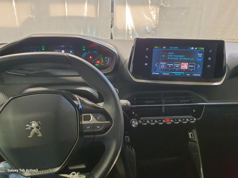 Image de la voiture Peugeot e-2008