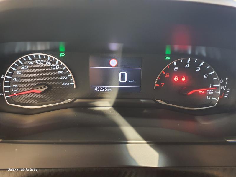 Image de la voiture Peugeot 2008