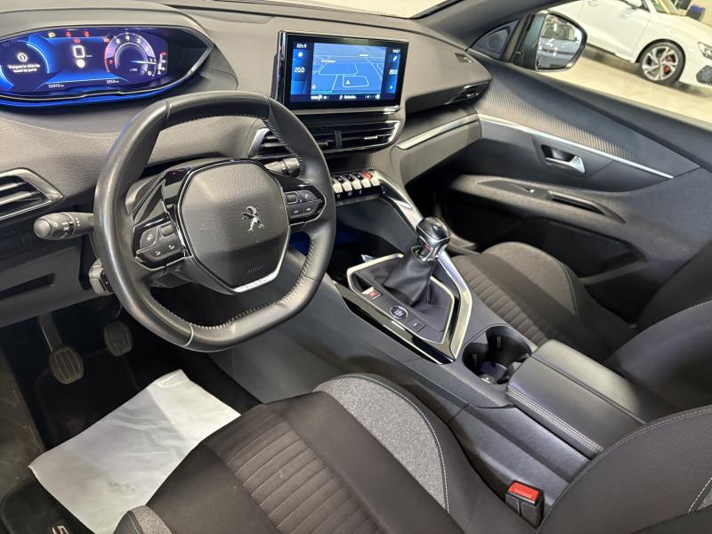 Image de la voiture Peugeot 5008