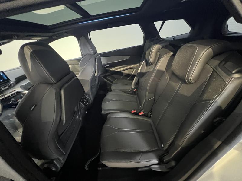 Image de la voiture Peugeot 5008