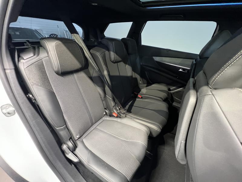 Image de la voiture Peugeot 5008