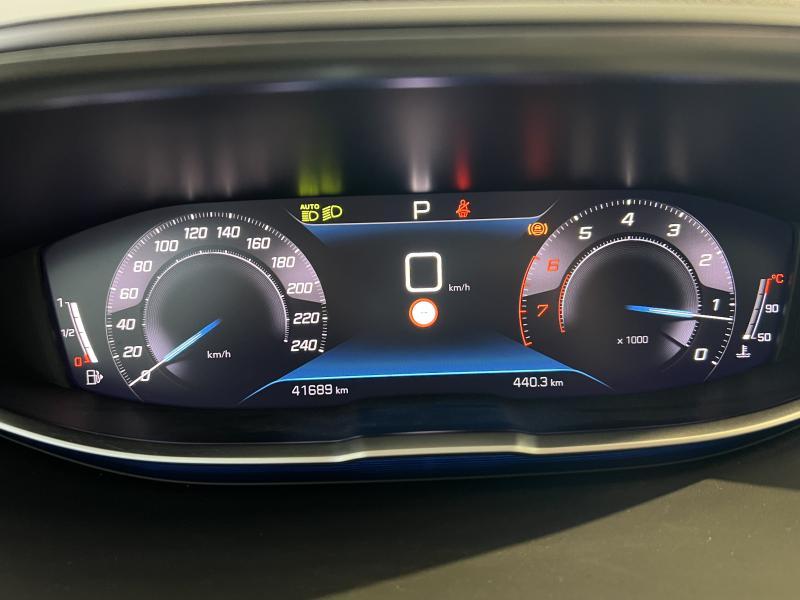 Image de la voiture Peugeot 5008
