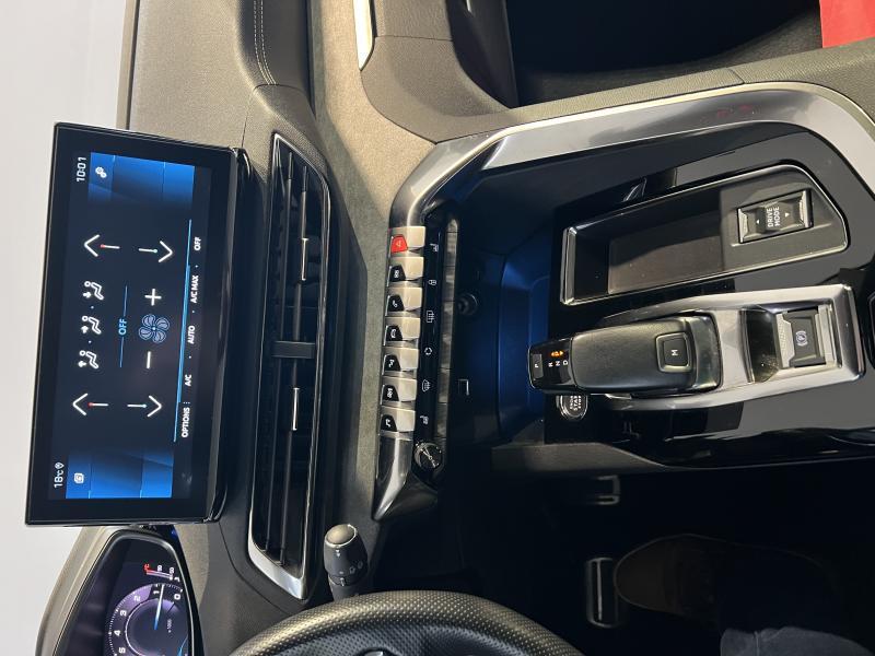 Image de la voiture Peugeot 5008
