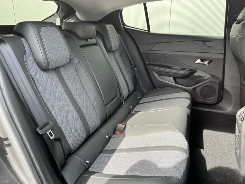 Image de la voiture Peugeot 408