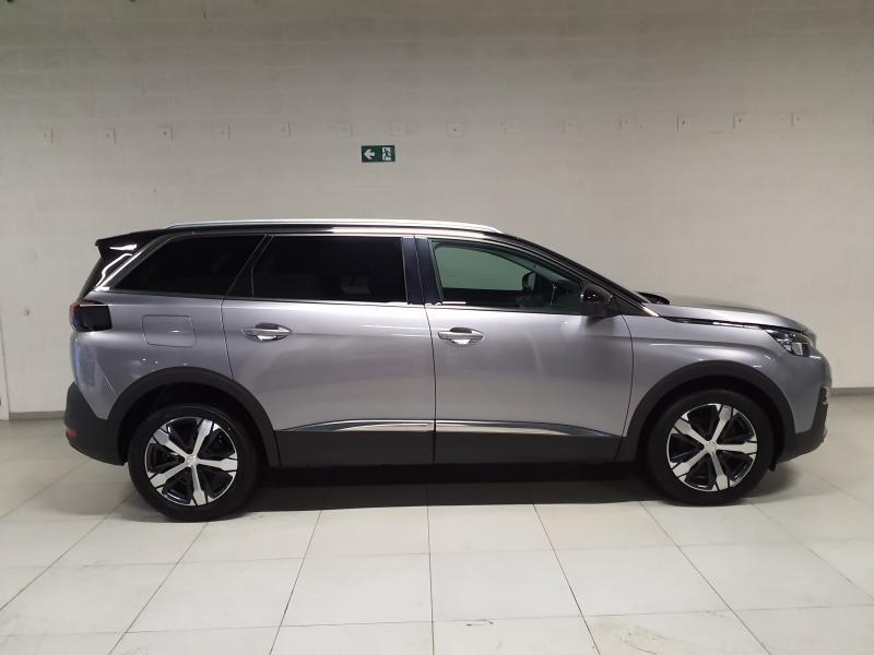 Image de la voiture Peugeot 5008