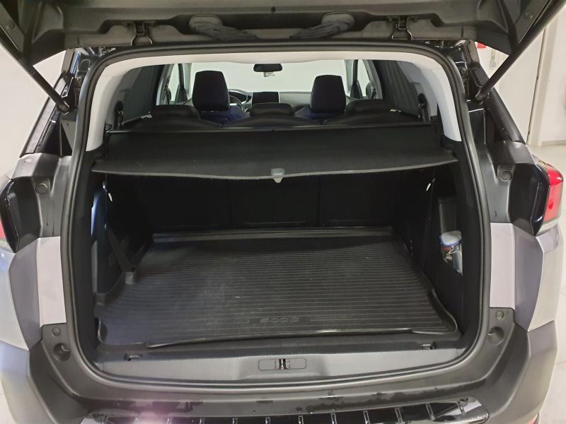 Image de la voiture Peugeot 5008