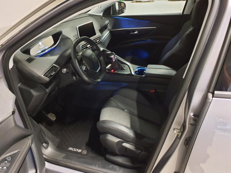 Image de la voiture Peugeot 5008