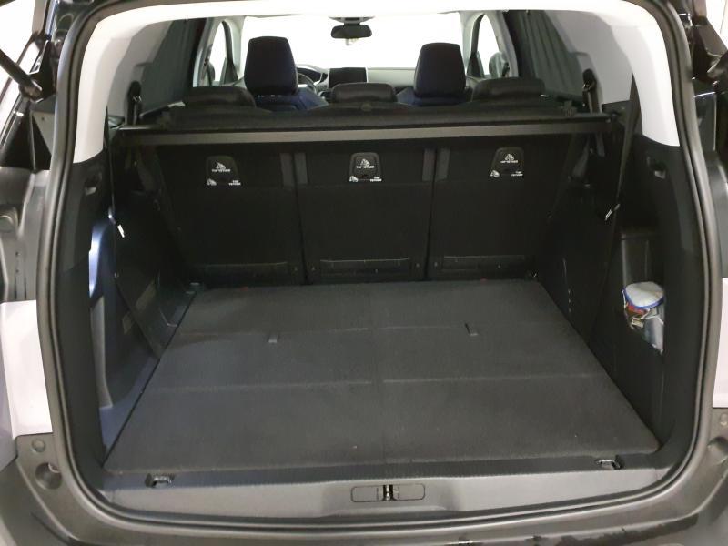 Image de la voiture Peugeot 5008