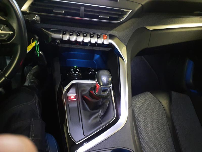 Image de la voiture Peugeot 5008