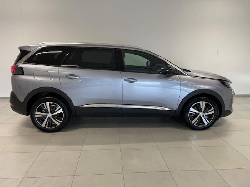 Image de la voiture Peugeot 5008