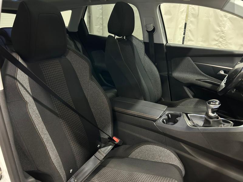 Image de la voiture Peugeot 3008