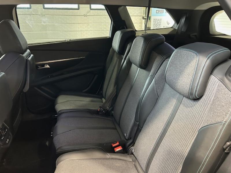 Image de la voiture Peugeot 5008