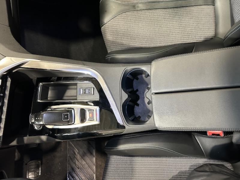 Image de la voiture Peugeot 5008