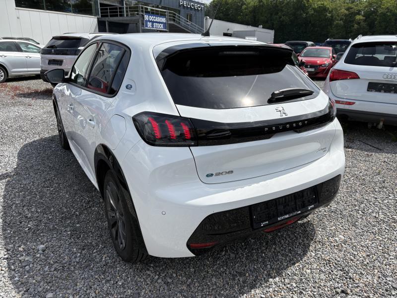 Image de la voiture Peugeot e-208