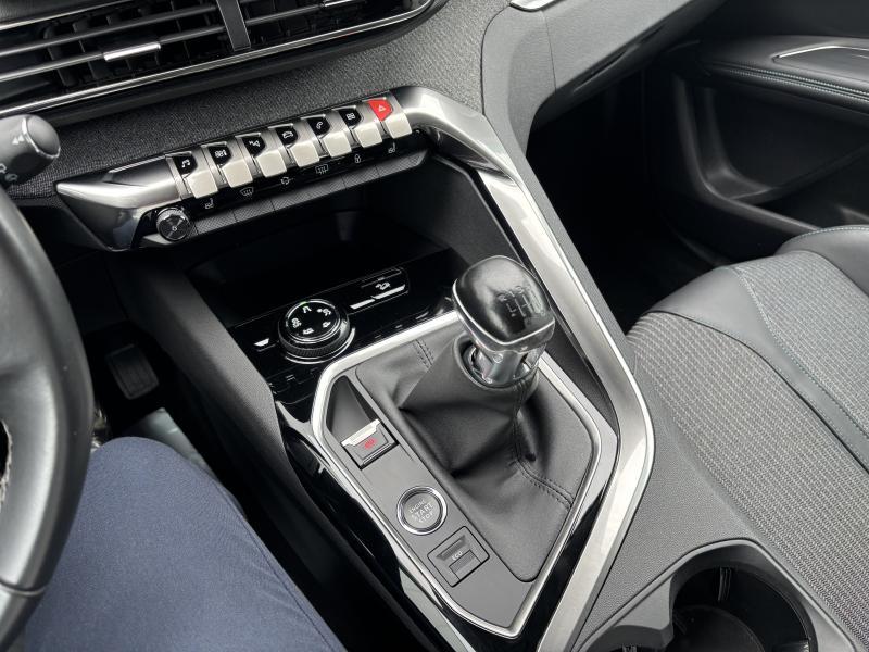 Image de la voiture Peugeot 3008