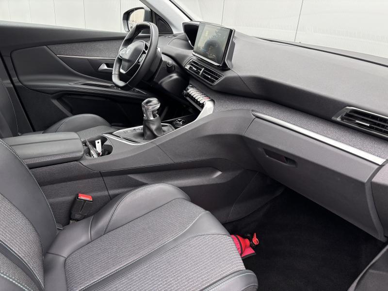 Image de la voiture Peugeot 3008