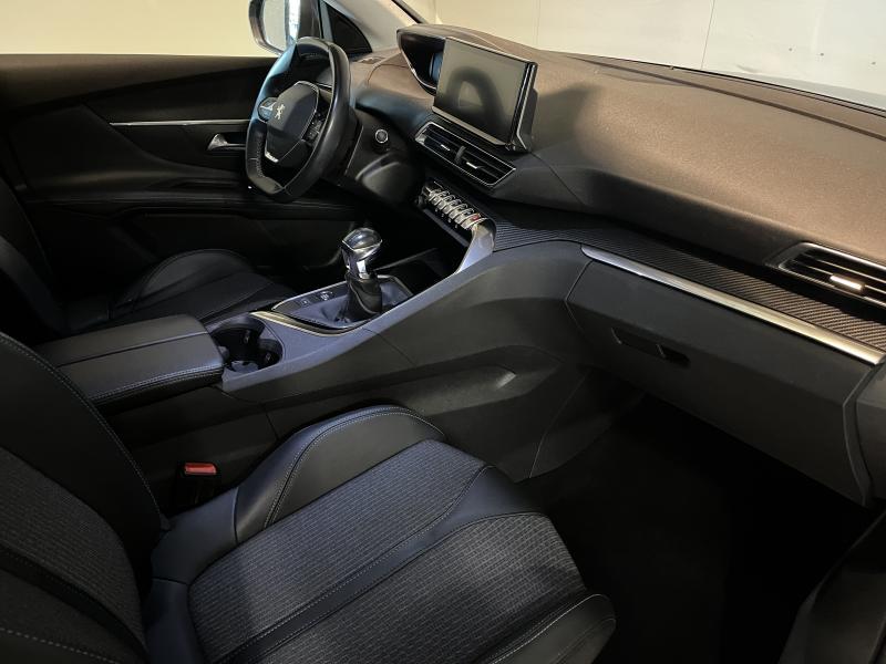 Image de la voiture Peugeot 3008