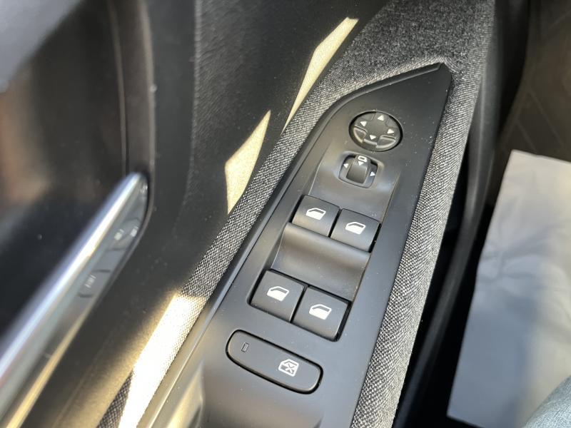 Image de la voiture Peugeot 5008