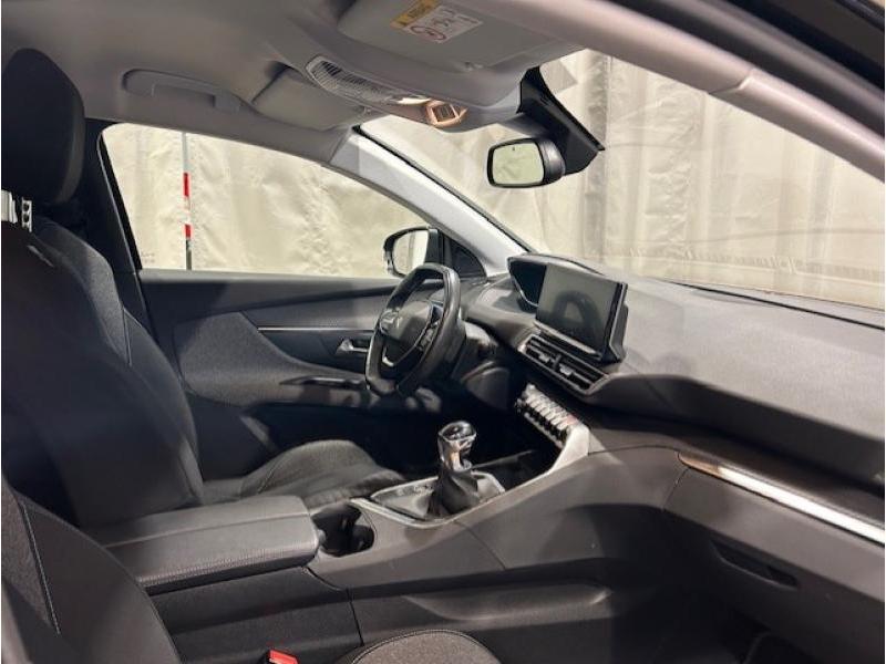 Image de la voiture Peugeot 5008