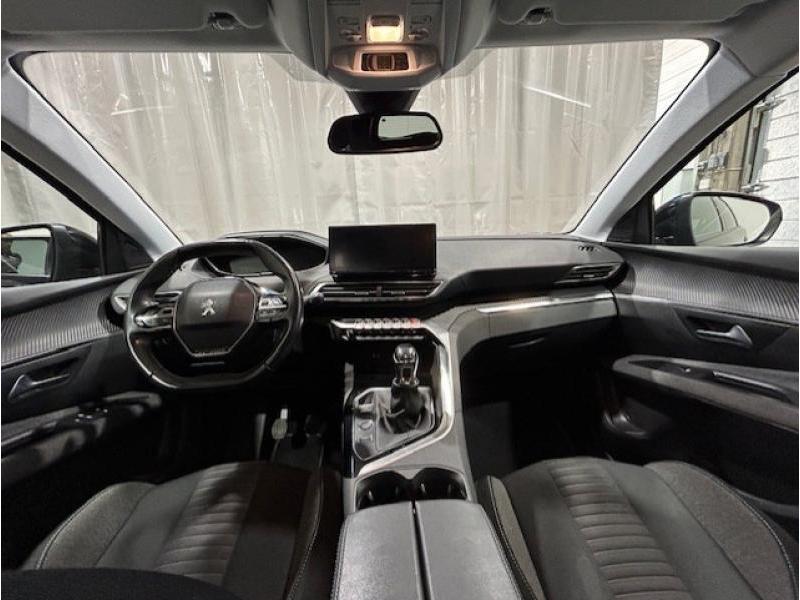 Image de la voiture Peugeot 5008