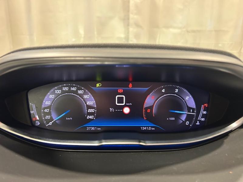 Image de la voiture Peugeot 5008