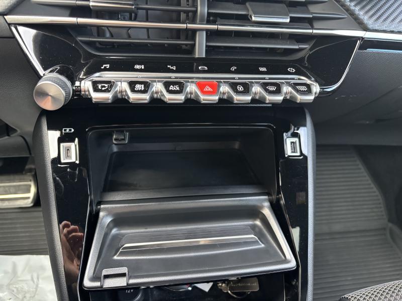 Image de la voiture Peugeot 2008