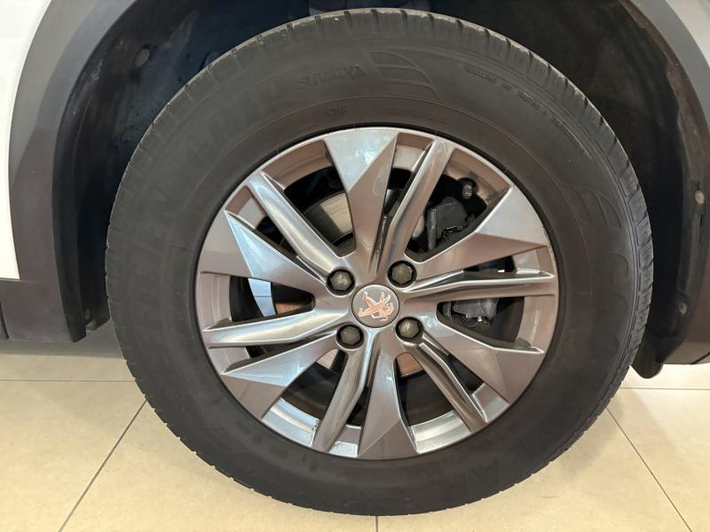 Image de la voiture Peugeot 2008