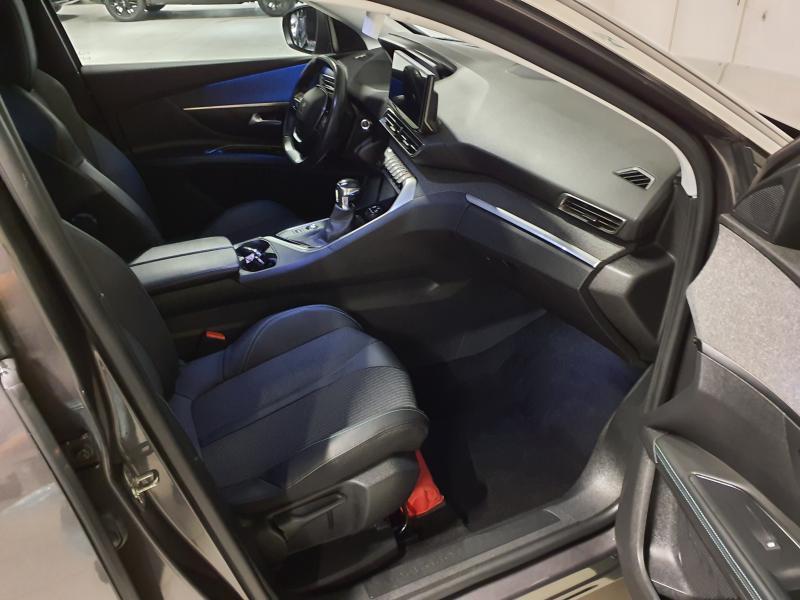 Image de la voiture Peugeot 5008
