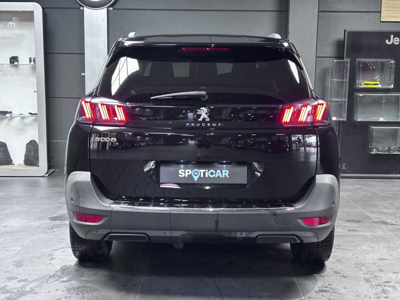 Image de la voiture Peugeot 5008