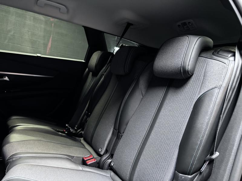Image de la voiture Peugeot 5008