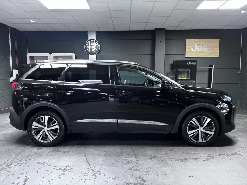 Image de la voiture Peugeot 5008
