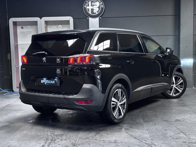 Image de la voiture Peugeot 5008