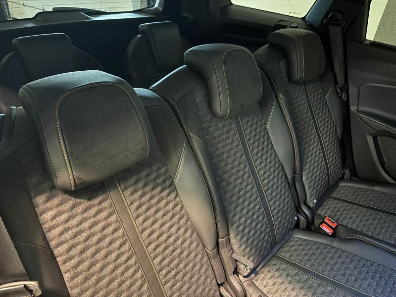 Image de la voiture Peugeot 5008