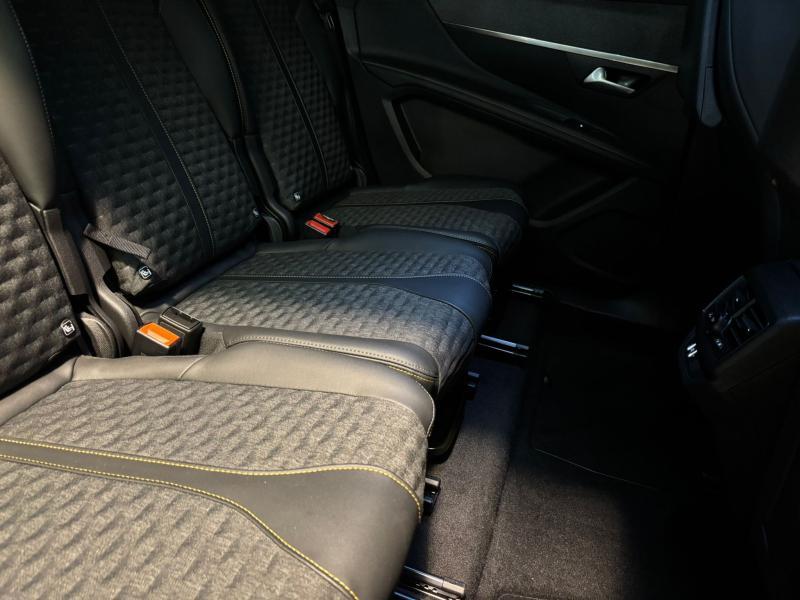 Image de la voiture Peugeot 5008