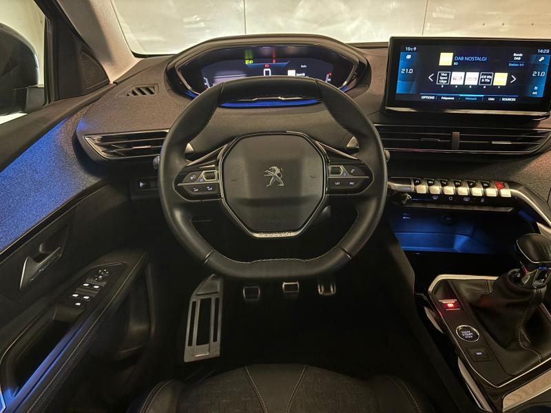 Image de la voiture Peugeot 5008