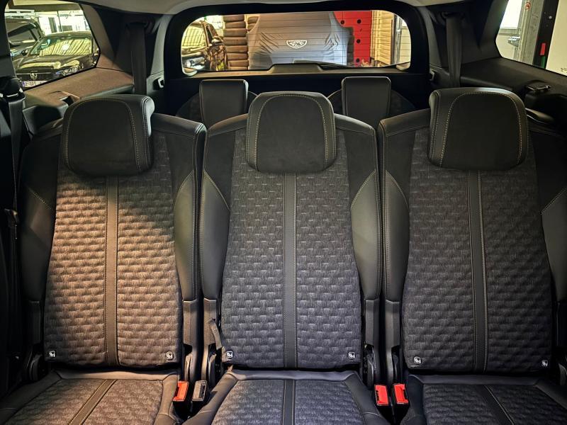 Image de la voiture Peugeot 5008