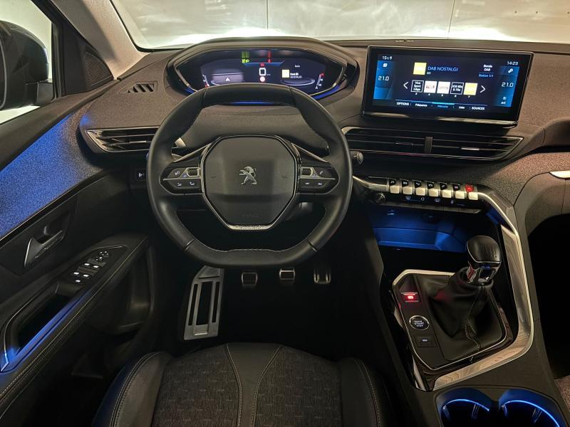 Image de la voiture Peugeot 5008