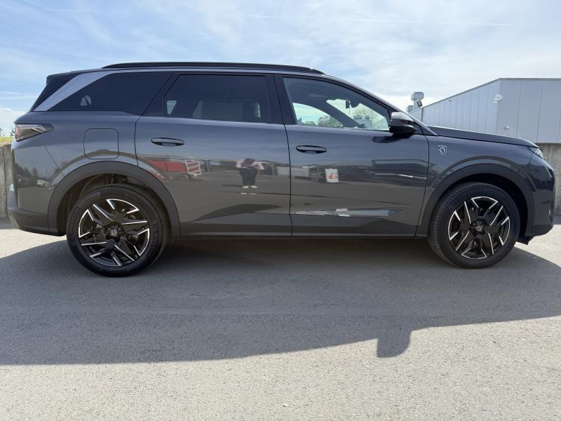 Image de la voiture Peugeot 5008