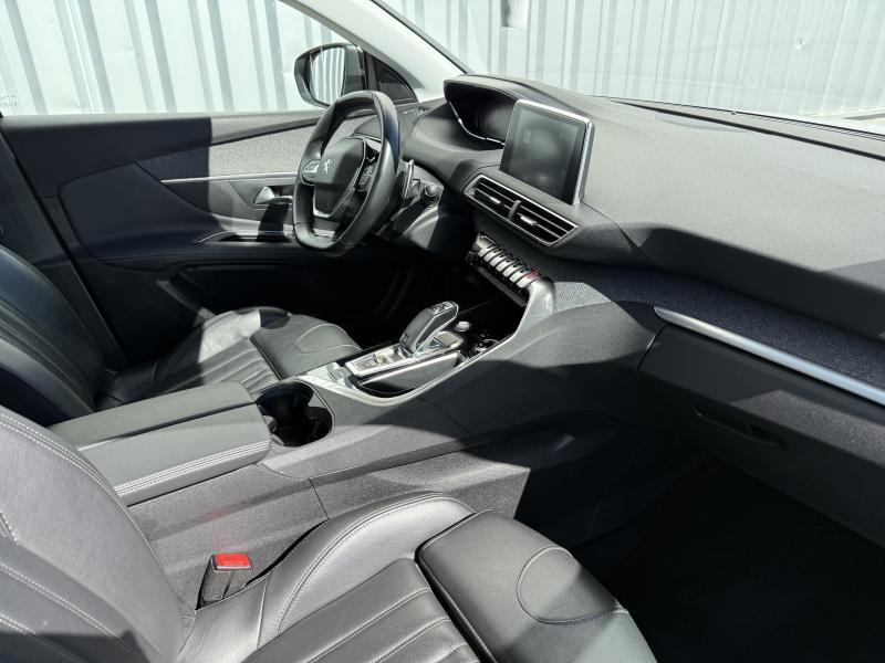 Image de la voiture Peugeot 3008