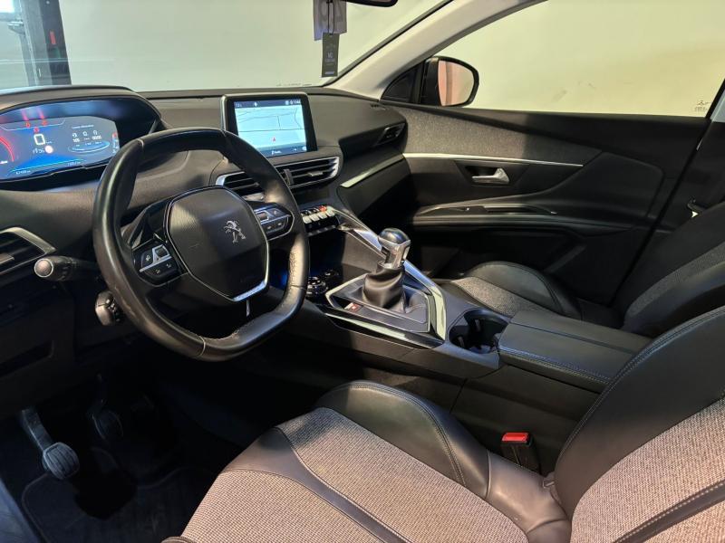 Image de la voiture Peugeot 3008