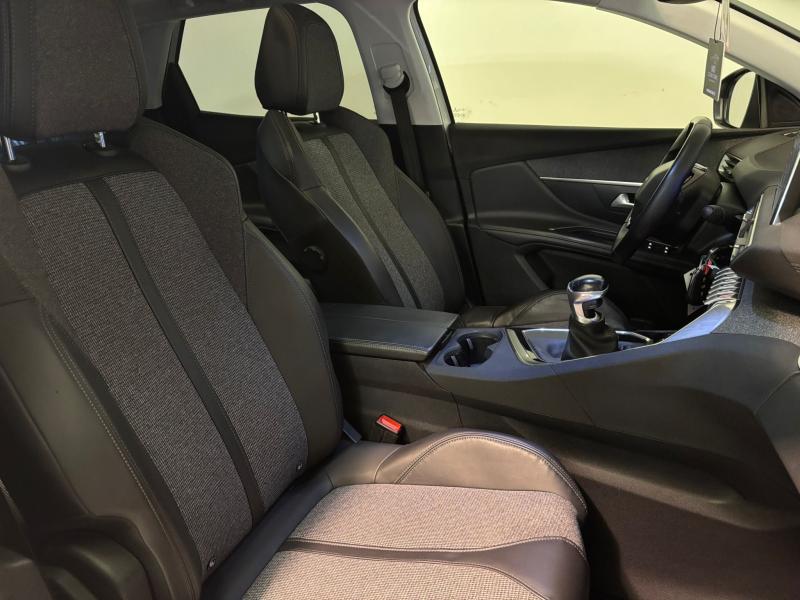 Image de la voiture Peugeot 3008