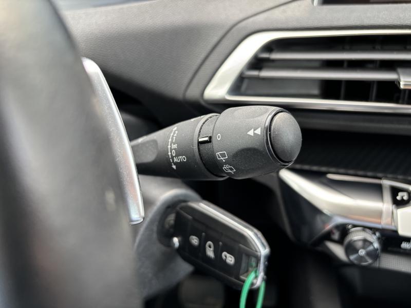 Image de la voiture Peugeot 5008