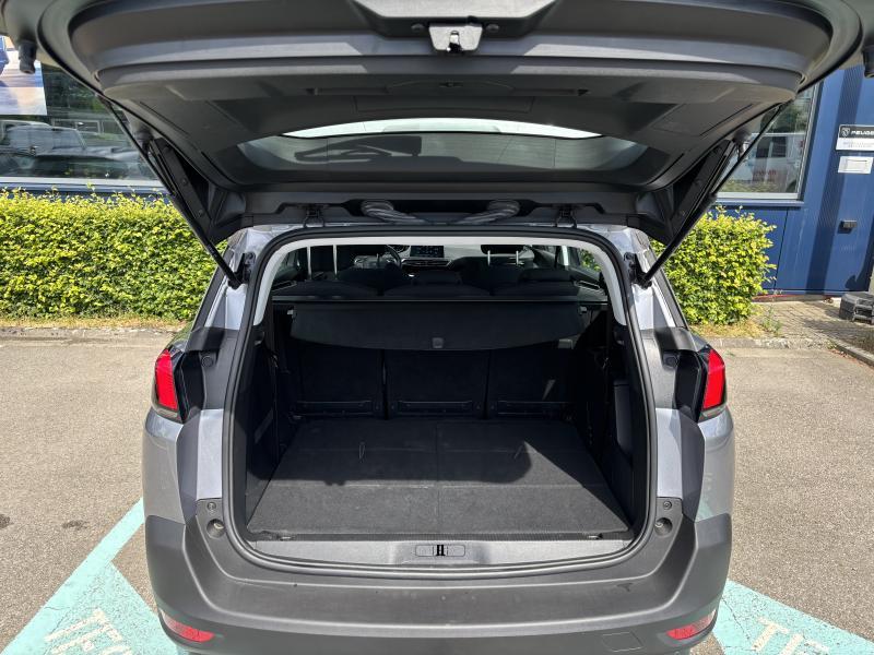 Image de la voiture Peugeot 5008