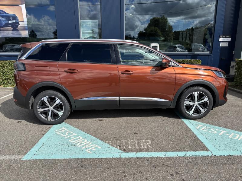 Image de la voiture Peugeot 5008