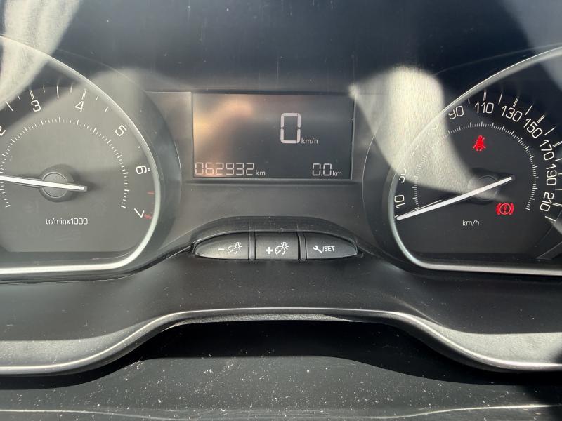 Image de la voiture Peugeot 2008