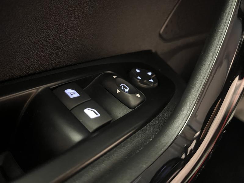 Image de la voiture Peugeot 208