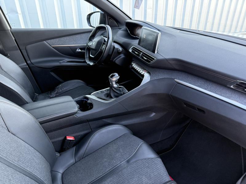 Image de la voiture Peugeot 3008