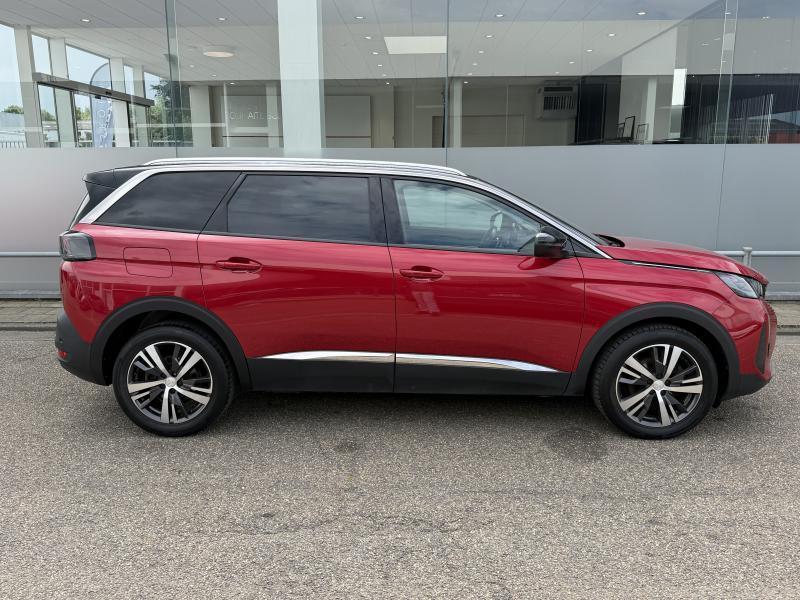 Image de la voiture Peugeot 5008