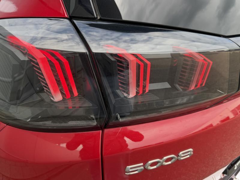 Image de la voiture Peugeot 5008